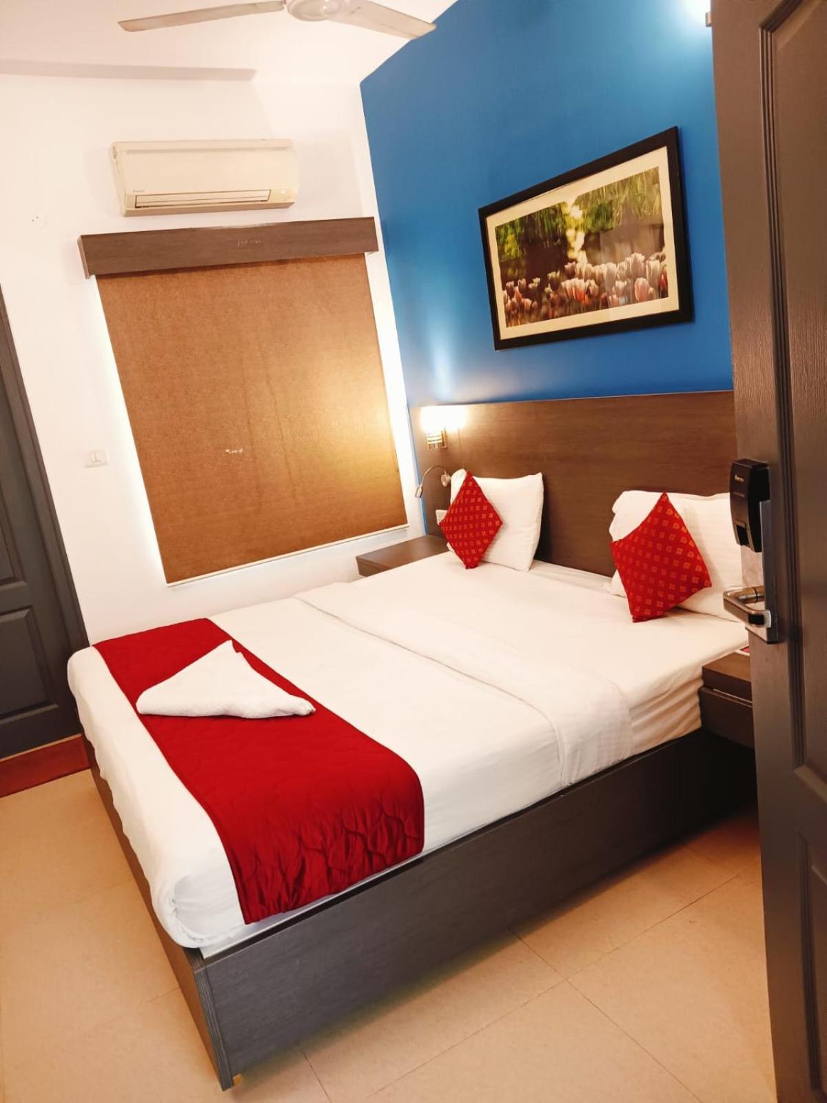 Stayeasy Tiruvanmiyur Csennai Kültér fotó